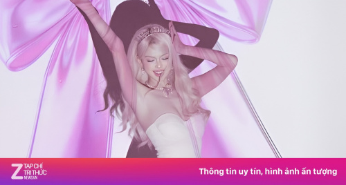 Ngọc Trinh theo mốt không quần đón tuổi mới