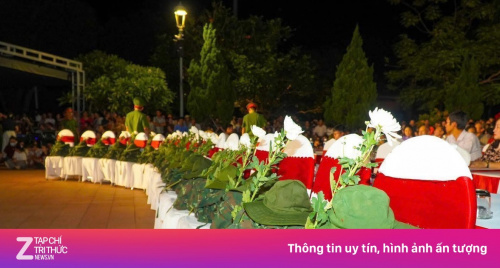Hình ảnh thiêng liêng tại buổi chiếu 'Mưa đỏ' ở Thành cổ Quảng Trị