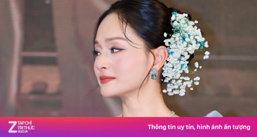 Lan Phương bật khóc