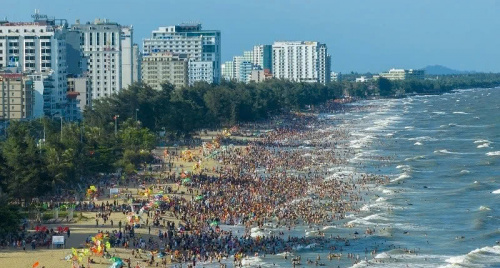 Sầm Sơn tiếp tục là điểm đến du lịch hấp dẫn, thân thiện