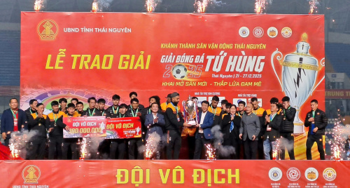CLB Hoàng Anh Gia Lai đăng quang ngôi vô địch tại Giải bóng đá Tứ hùng - Thái Nguyên