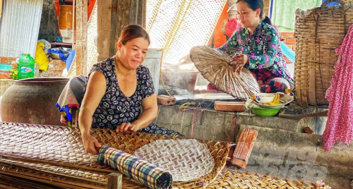 Khám phá làng nghề bánh tráng Thuận Hưng hàng trăm tuổi ở đất Tây Đô