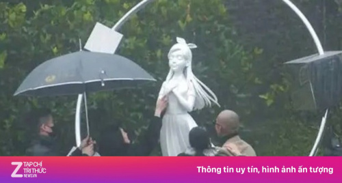 Mẹ Từ Hy Viên khóc ngất trước tượng con gái