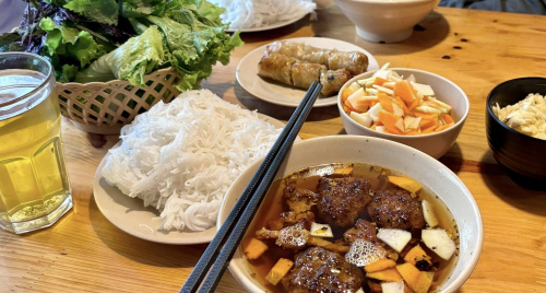 Gợi ý top 5 quán bún chả Hà Nội ngon nổi tiếng ở Thủ đô