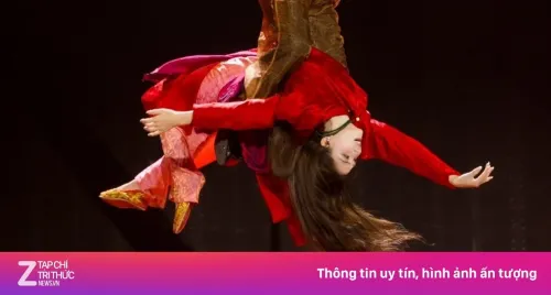 Đằng sau màn biểu diễn vấp tranh cãi của Hòa Minzy