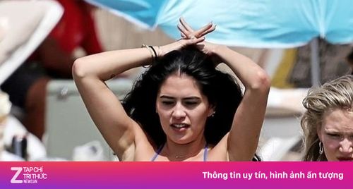 Bạn gái Romeo được lòng Victoria Beckham