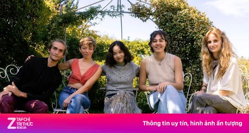 Hoàng Quyên đi ngược dòng