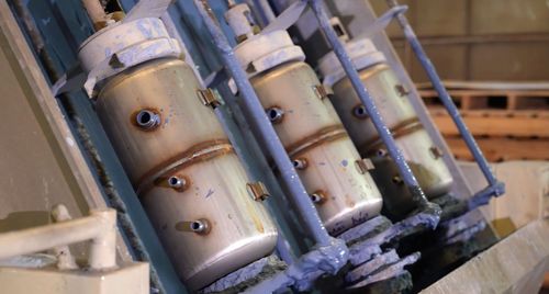 So sánh men ướt và men khô: Lời giải cho độ bền lõi bình nước nóng