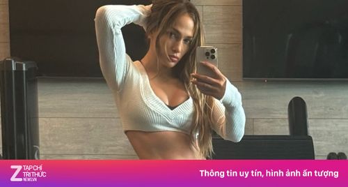 Vóc dáng của mỹ nhân 56 tuổi