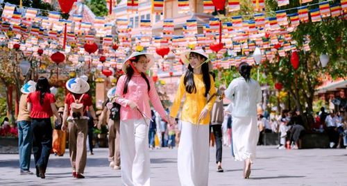 Lễ hội Xuân Bà Đen bừng sắc ngày đầu năm mới