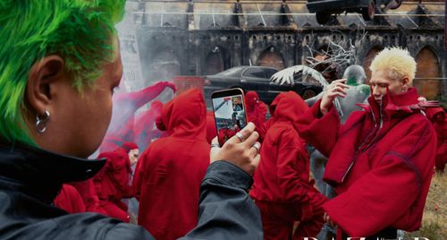 MCK bắt tay Phương Vũ phá vỡ tiêu chuẩn hình ảnh với hệ quy chiếu mới trong HVL