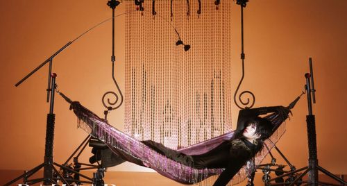 Chẳng lỡ bước, nàng Pháp Kiều nay đã hóa Kiêu Xa