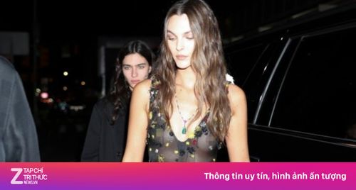 Bạn gái Leonardo DiCaprio táo bạo