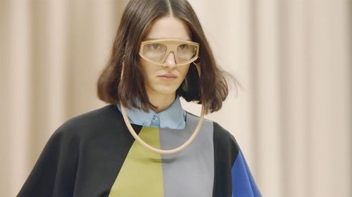 BST Burberry Thu Đông 2021- Bức thư tình lãng mạn