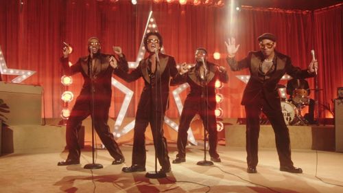 Bruno Mars tái xuất với ca khúc Smokin Out The Window đậm chất Funk- Soul