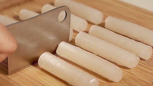 Cách làm tokbokki cực đơn giản từ bánh tráng Việt