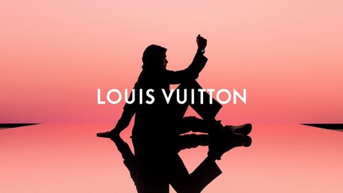 Louis Vuitton ra mắt đồng hồ thông minh Tambour Horizon Light Up