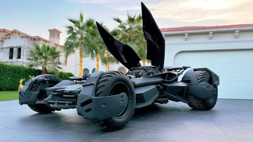 Batmobile đời thực 700 mã lực trông như thế nào.