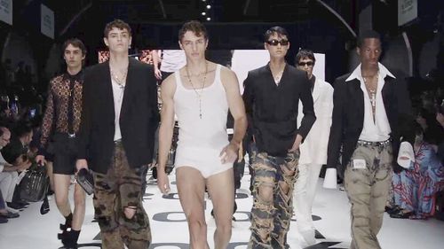 Dolce & Gabbana - Menswear: Xuân/Hè 2023 đồng hành cùng thời gian