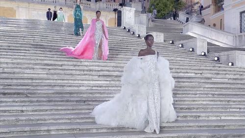 Valentino - Haute Couture Fall Winter 2022/2023: Khởi nguồn mới