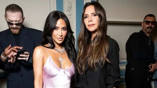 Bộ sưu tập Victoria Beckham Xuân Hè 2024 bức thư tình lãng mạn