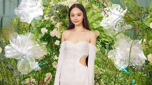 Ca sĩ Miu Lê tái suất với MV "Cô đơn đã quá bình thường"