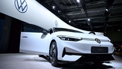 Tầm giá 2 tỷ đồng, lựa chọn SUV 7 cỡ lớn nào cho gia đình tại Việt Nam? Volkswagen như Trấn Thành?