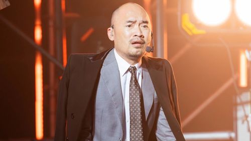 "Thánh meme" Tiến Luật gánh phần vui trong Anh trai vượt ngàn chông gai