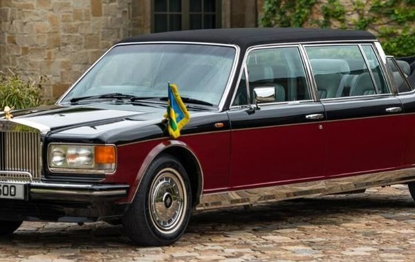 Ngắm xe Rolls-Royce độc nhất được "thửa riêng" cho Hoàng gia Anh