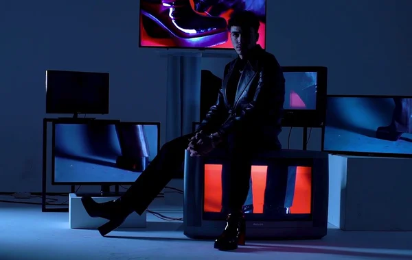 BST Xuân-Hè 2022 từ Christian Louboutin x LoubiFuture