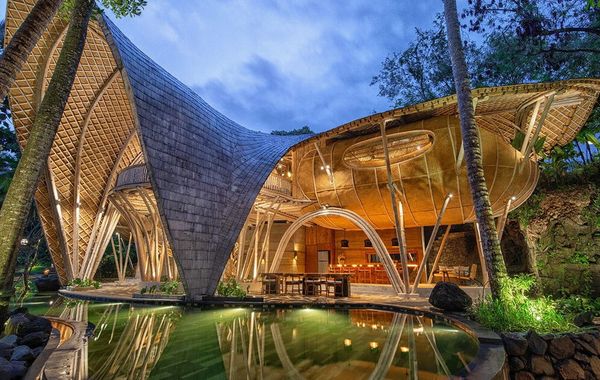 Khu nghỉ dưỡng toàn gỗ ở Bali