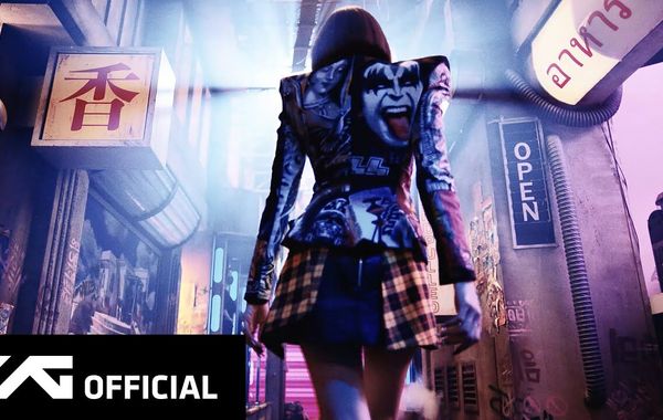 Lisa lộng lẫy với Haute couture trong MV LALISA