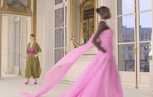 Valentino - Haute Couture Spring Summer 2022: Kỹ thuật may đo đẳng cấp