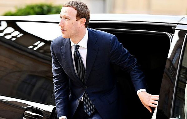 CEO giới siêu giàu đi du lịch như thế nào ?