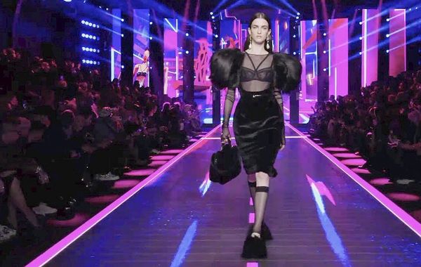 Dolce & Gabbana | Fall Winter 2022/2023: Thời đại của metaverse