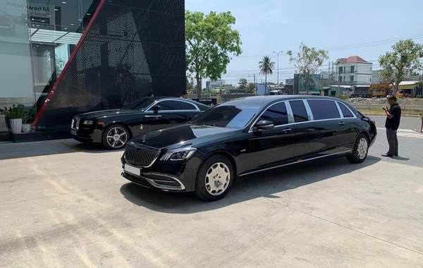 Mercedes-Maybach S 650 Pullman của ông chủ tập đoàn Novaland lộ diện