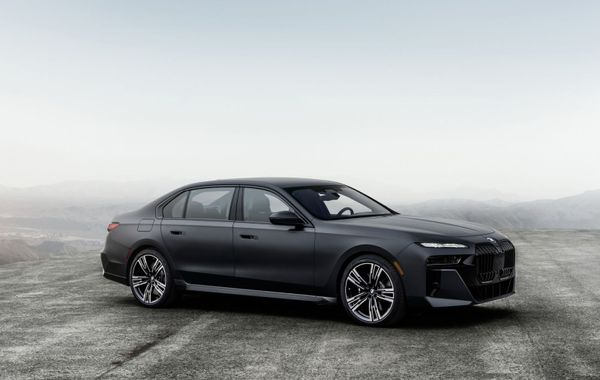 BMW 7 - Series 2023 chính thức ra mắt với nhiều tranh cãi về ngoại thất