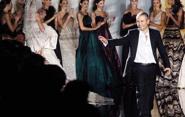 Elie Saab "Phù thủy váy cưới" đến Ngô Thanh Vân, Son Ye Jin cũng phải mê
