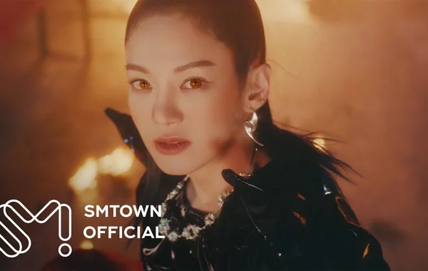MV Music "Deep" Hyoyoen - SNSD diện Thời trang Local Brand Việt Nam