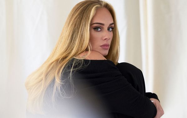 Cuộc đời Adele sẽ được công khai thông qua phim tài liệu sắp ra mắt