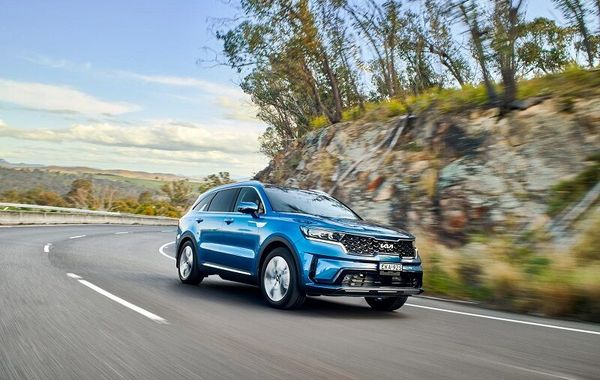 Kia Sorento Hybrid 2022 được nhận đặt cọc tại đại lý