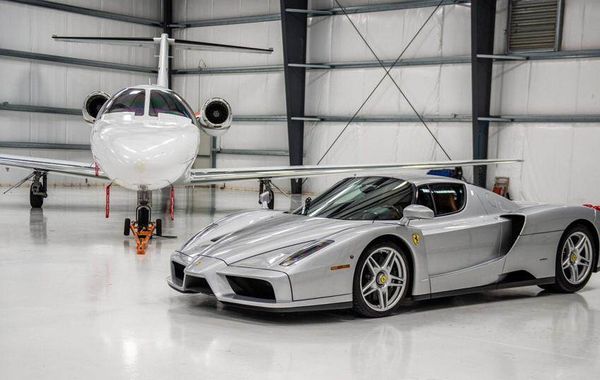Ferrari đấu giá phiên bản mẫu xe Ferrari Enzo 2003