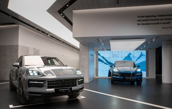 Chiêm ngưỡng Porsche Cayenne vừa ra mắt tại Việt Nam