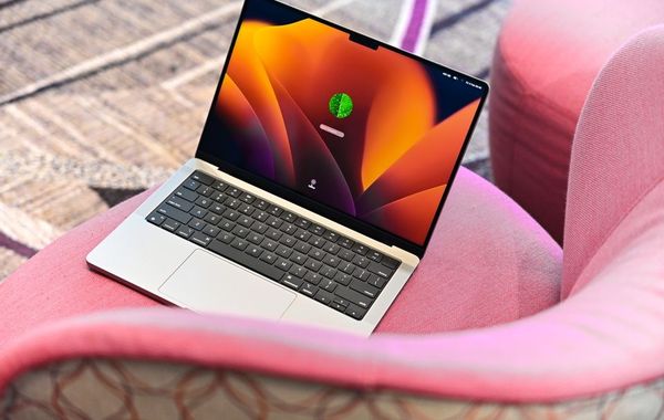 Cùng khám phá MacBook Pro 14 inch 2023: Vỏ cũ nhưng chip mới