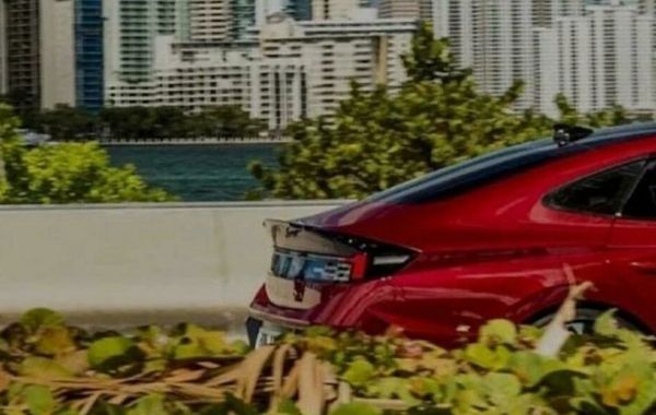 Hyundai Sonata phiên bản cuối cùng lộ diện?