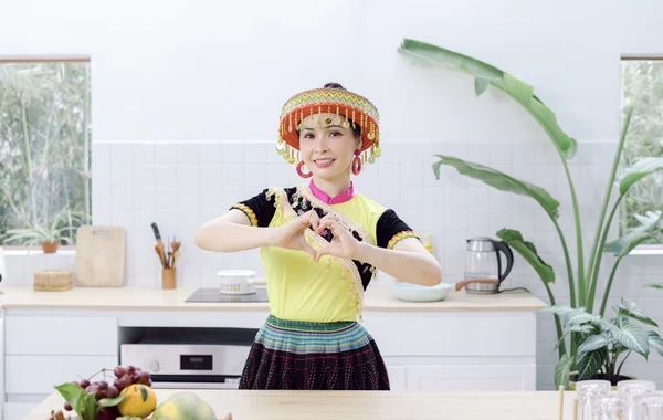 Trang Nhung ra mắt ca khúc mới mang âm hưởng Tây Bắc