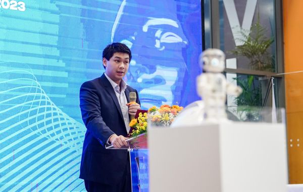 IPPG cùng Trường Đại học Văn Lang hợp tác giáo dục AI-Robotics
