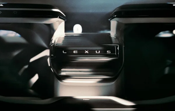 Lộ diện mẫu concept SUV Lexus LF-ZC chạy điện siêu sang tích hợp công nghệ AI