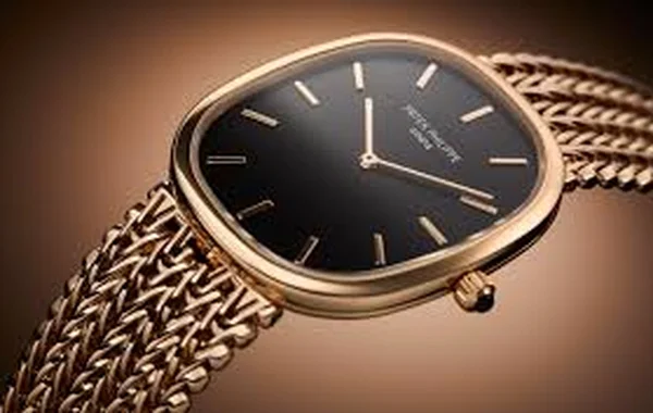 Patek Philippe Golden Ellipse Ref. 5738: Tỷ lệ vàng tiêu biểu của ngành đồng hồ xa xỉ