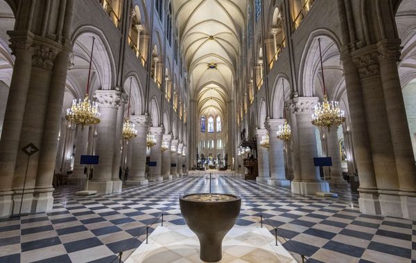 Nhà thờ Notre Dame de Paris mở cửa sau trận cháy lịch sử